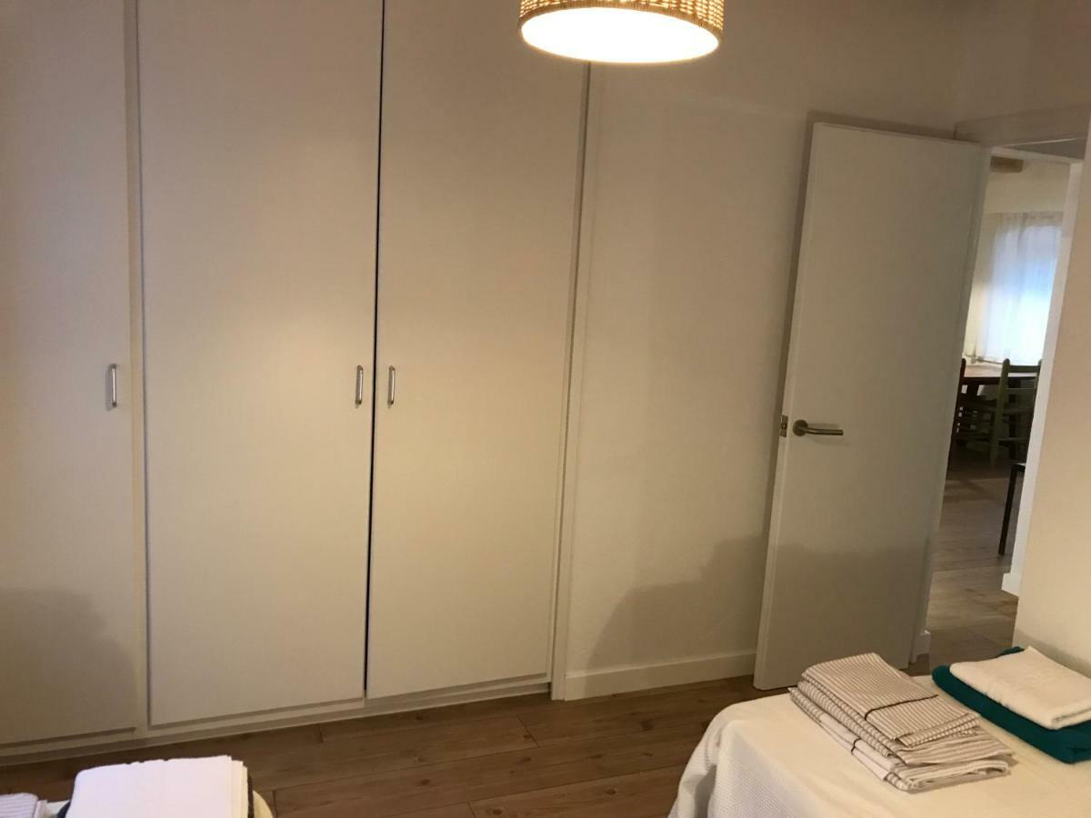 圣马蒂登普里斯 Apartament Ros酒店 外观 照片